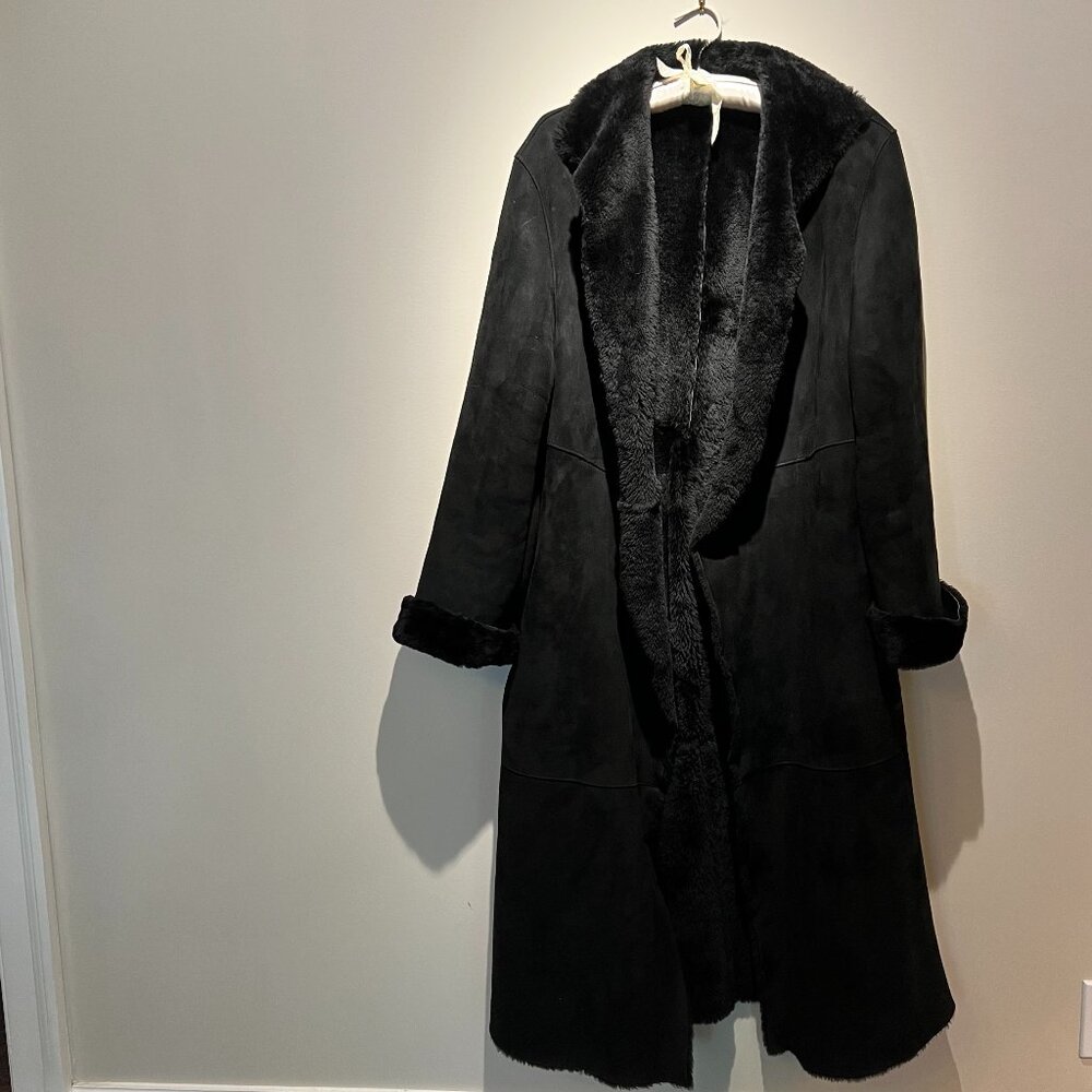 DKNY Black 100% Lamb Shearling Coat. Size S. Made in USA. Used in Good Condition